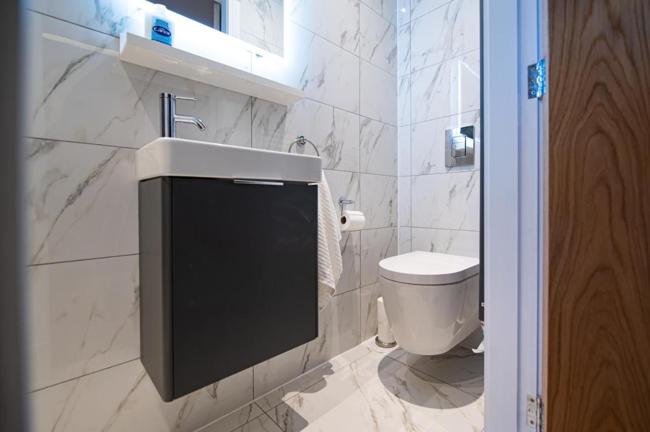 The Nest - Luxury 16 Person Apt W Jacuzzi & Parking Blackpool Exterior foto